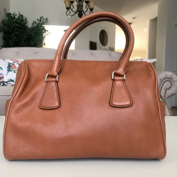 Michael Kors Sophie Top Zip Large Leather Bag - Picture 2 of 14